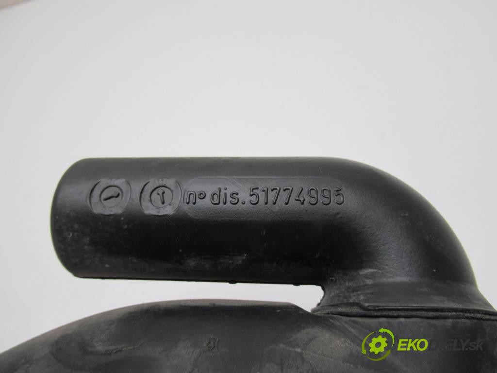 Fiat Fiorino III  2017  LIFT 1.4B 78KM 16- 1400 Rúra hadice trubka vzduchu 51774995 (Hadice chlazení vzduchu)