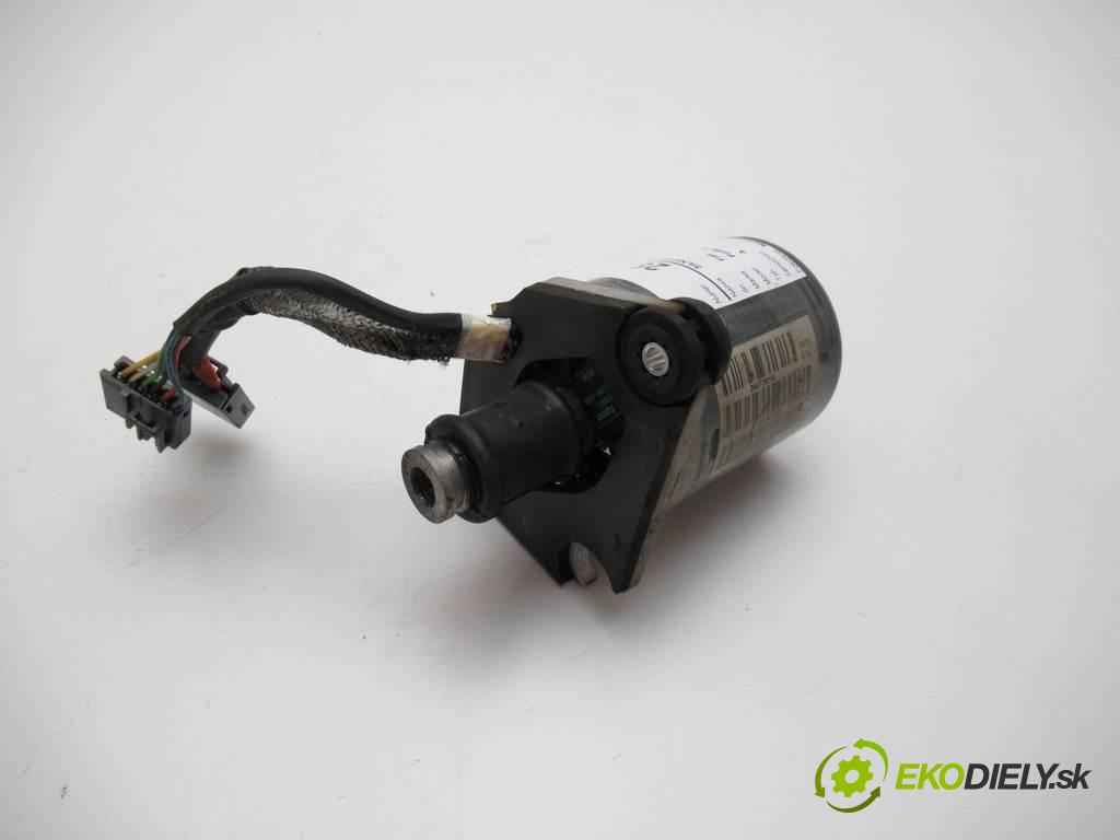 Fiat Punto II    A  motorek pumpy servočerpadlo 26087456