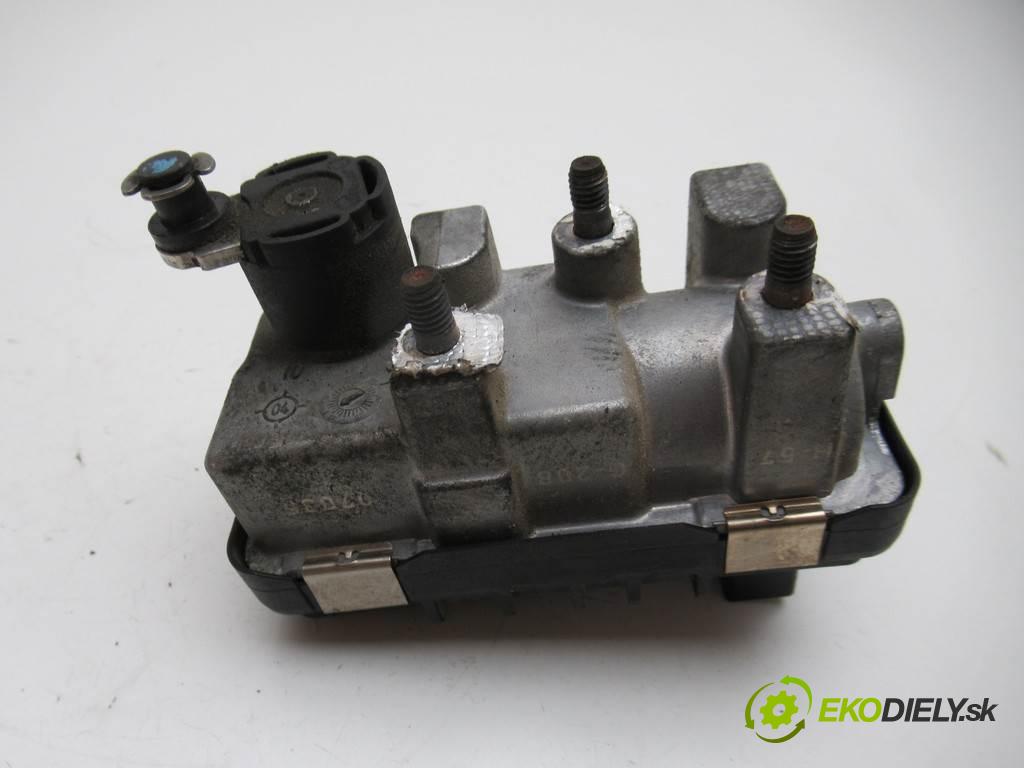 BMW 1 E87    HATCHBACK 5D 2.0D 163KM 04-11  nastavovač turba 6NW008412 (Ostatní)