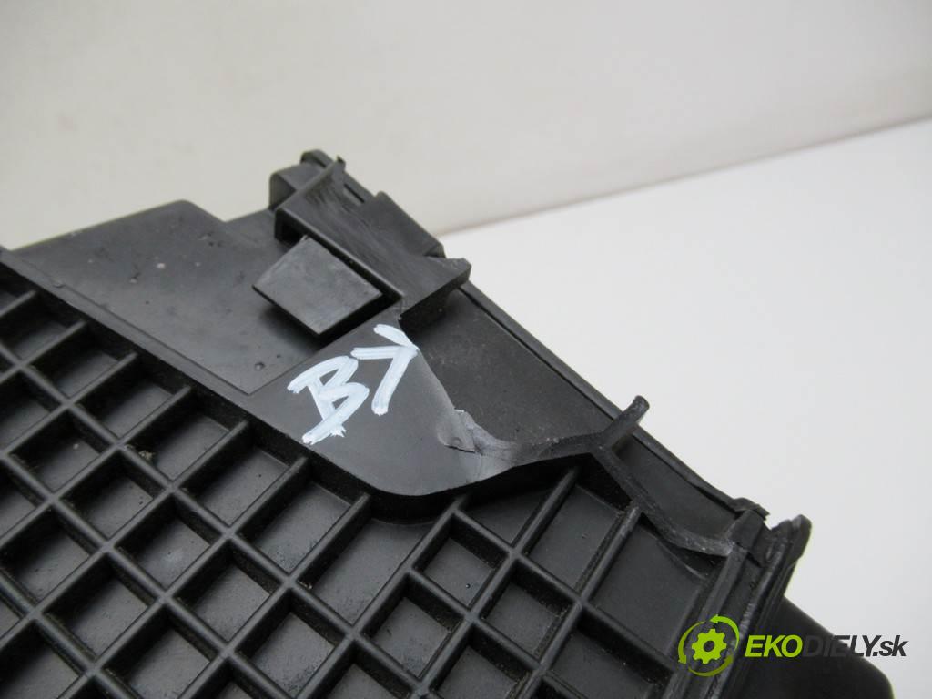 Dacia Sandero II  2017 66KW LIFT 0.9 TCE 76KM 16- 900 obal filtra vzduchu 165001258R (Kryty filtrů)