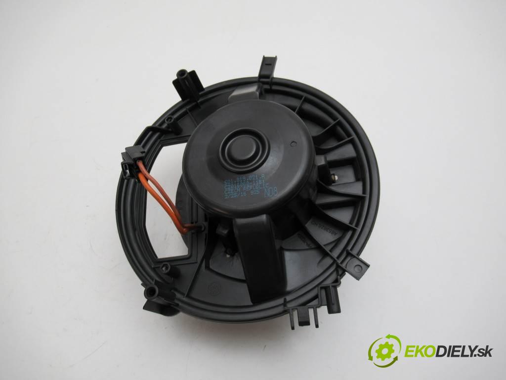 Skoda Octavia III  2016 110 kW LIFTBACK 5D 1.4TSI 150KM 12-20 1400 ventilátor - topení 5Q1819021A (Ventilátory topení)