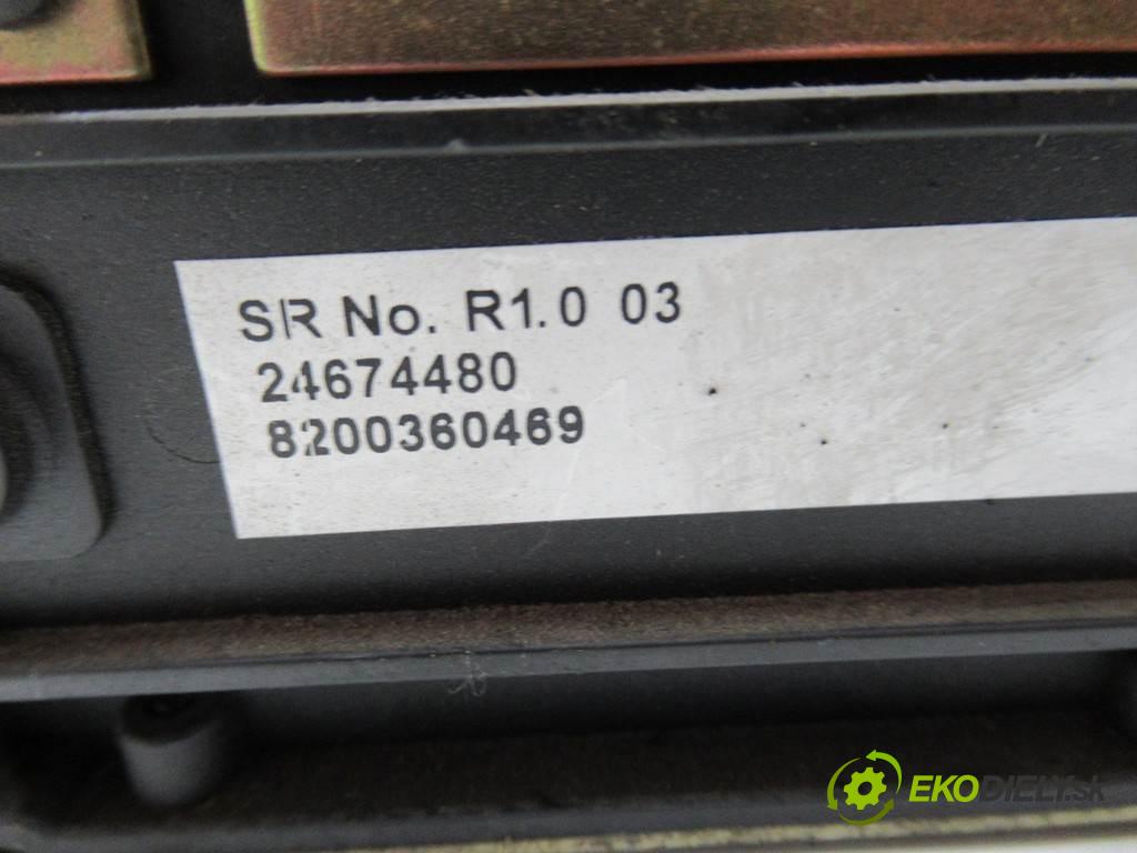 Renault Master II    A  Tachograf 8200360469