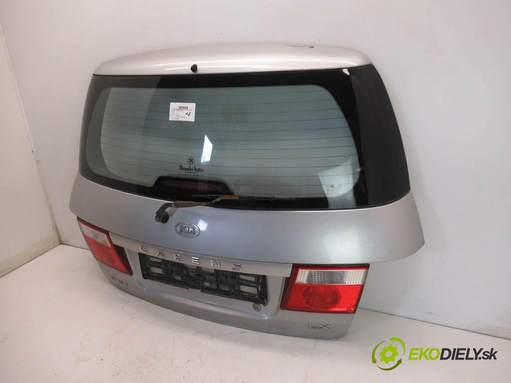 Kia Carens II  2005 82,5 2.0CRDI 113KM 02-06 2000 zadní část kapota  (Zadní kapoty)