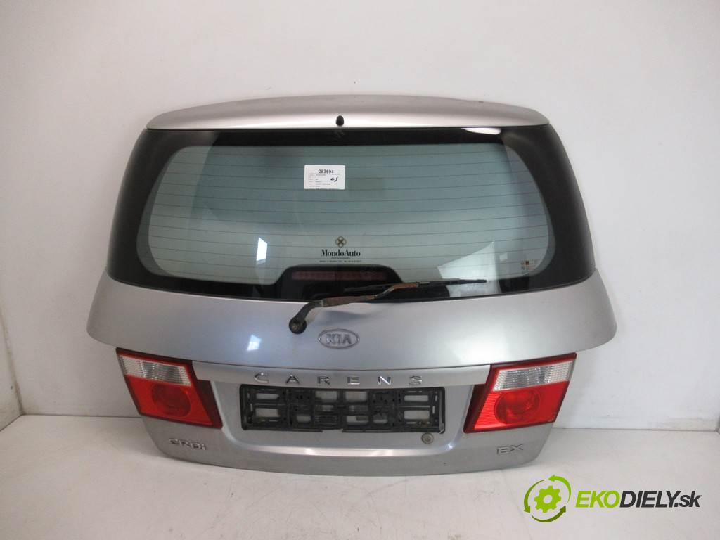 Kia Carens II  2005 82,5 2.0CRDI 113KM 02-06 2000 zadní část kapota  (Zadní kapoty)