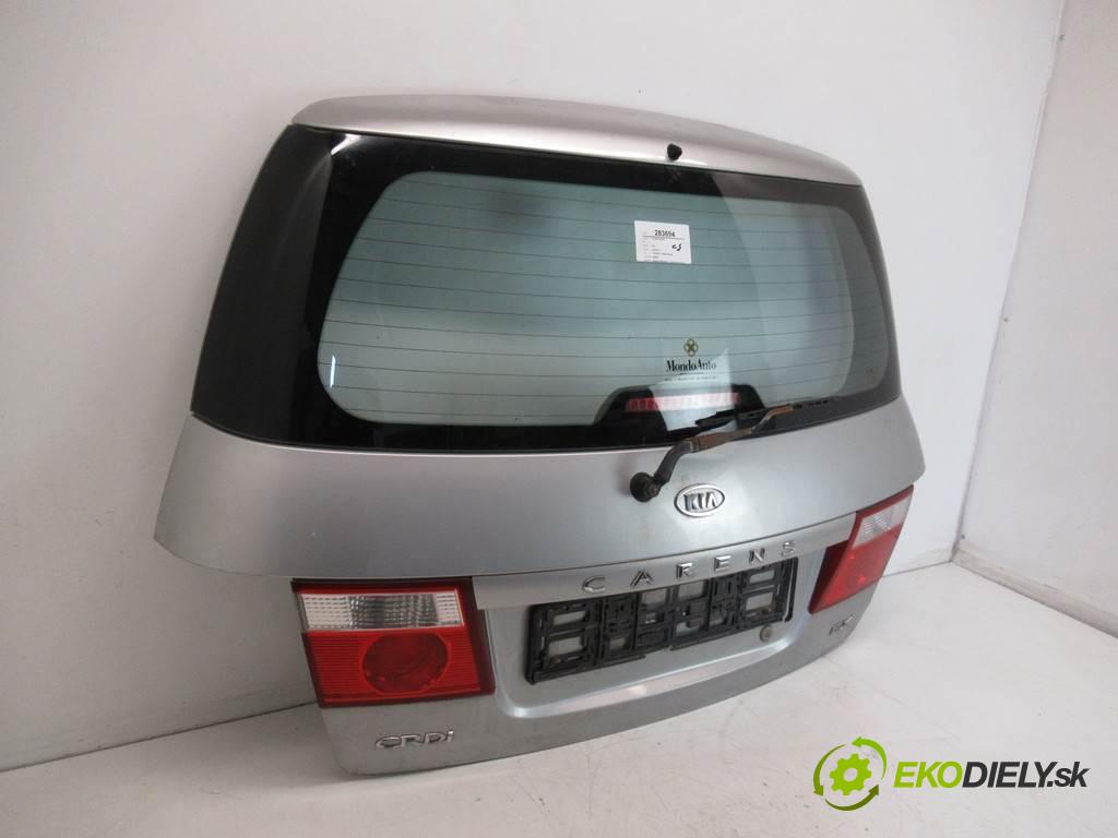 Kia Carens II  2005 82,5 2.0CRDI 113KM 02-06 2000 zadní část kapota  (Zadní kapoty)