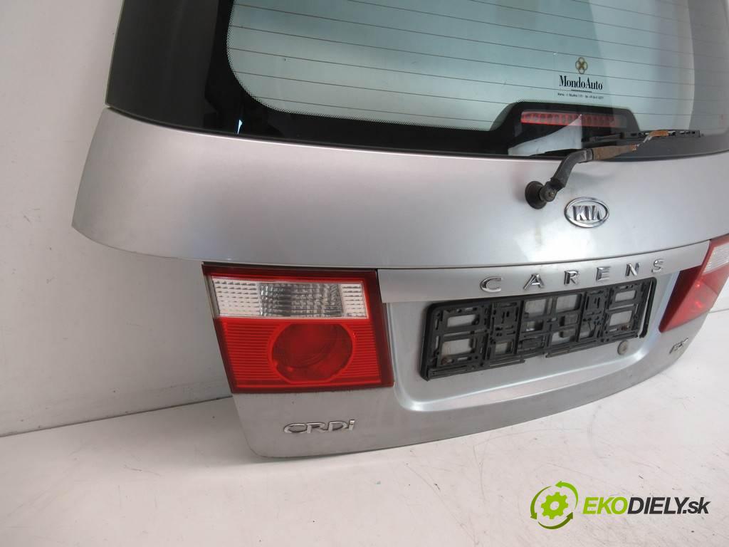 Kia Carens II  2005 82,5 2.0CRDI 113KM 02-06 2000 zadní část kapota  (Zadní kapoty)