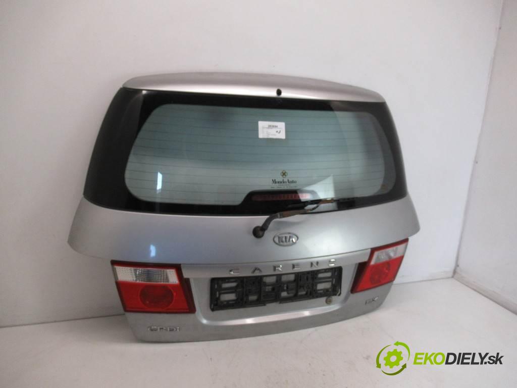 Kia Carens II  2005 82,5 2.0CRDI 113KM 02-06 2000 zadní část kapota  (Zadní kapoty)