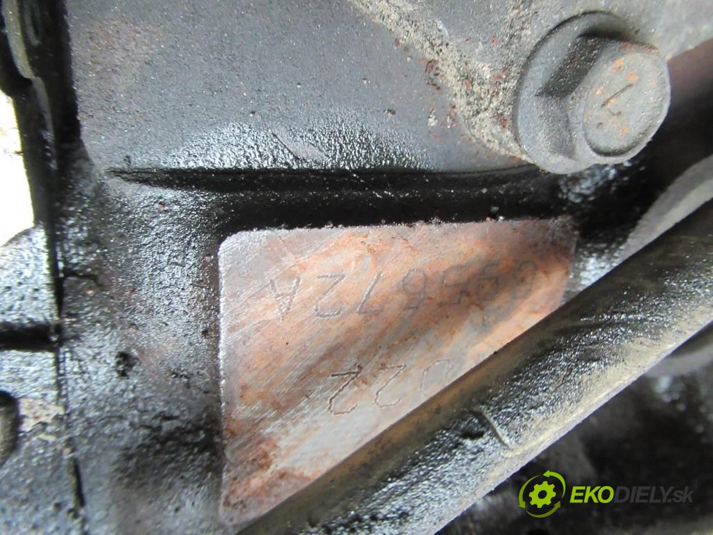 Nissan Almera Tino  2002 84kw 2.2DCI 136KM 00-06 2184 Motor YD22 (Motory (kompletné))