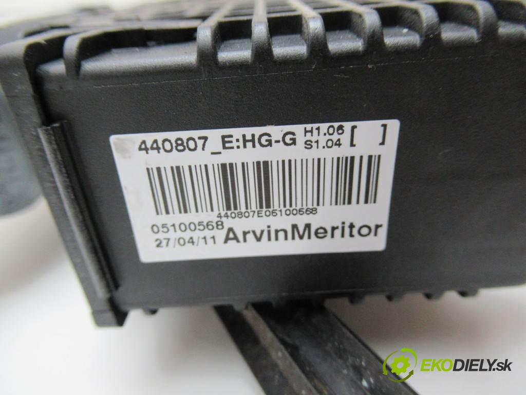 Citroen C4 Picasso  2011 82 kW 1.6HDI 112KM 06-13 1600 mechanismus okna přední část levý 9674032580