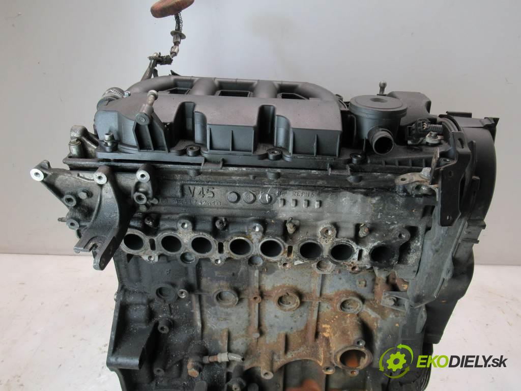 Volvo V50  2005 100 kW KOMBI 5D 2.0D 136KM 04-12 2000 motor D4204T (Motory (kompletní))