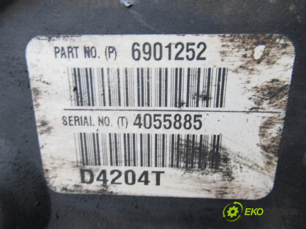 Volvo V50  2005 100 kW KOMBI 5D 2.0D 136KM 04-12 2000 motor D4204T (Motory (kompletní))