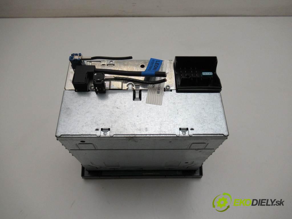 Opel Vectra C  2002 90 kW SEDAN 4D 1.8B 122KM 02-08 1800 RADIO DVD 90 13272817