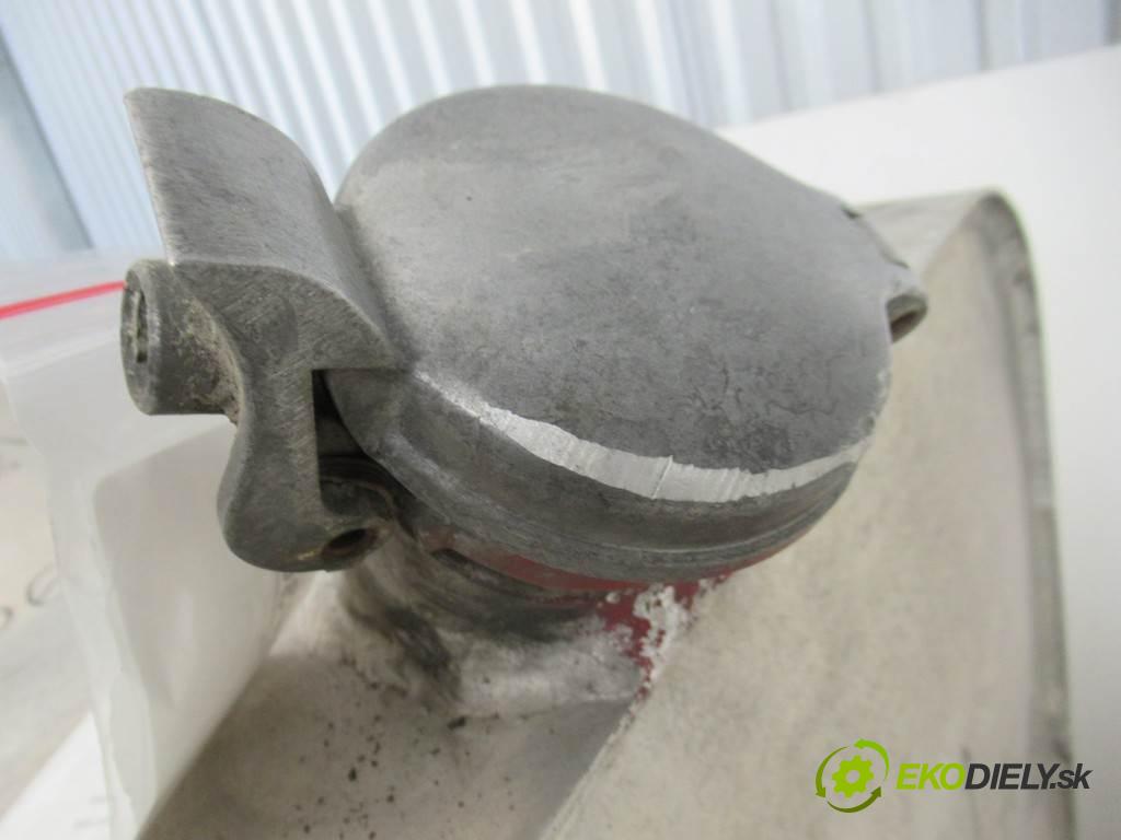 Autosan A1112T    9  Nádržka paliva