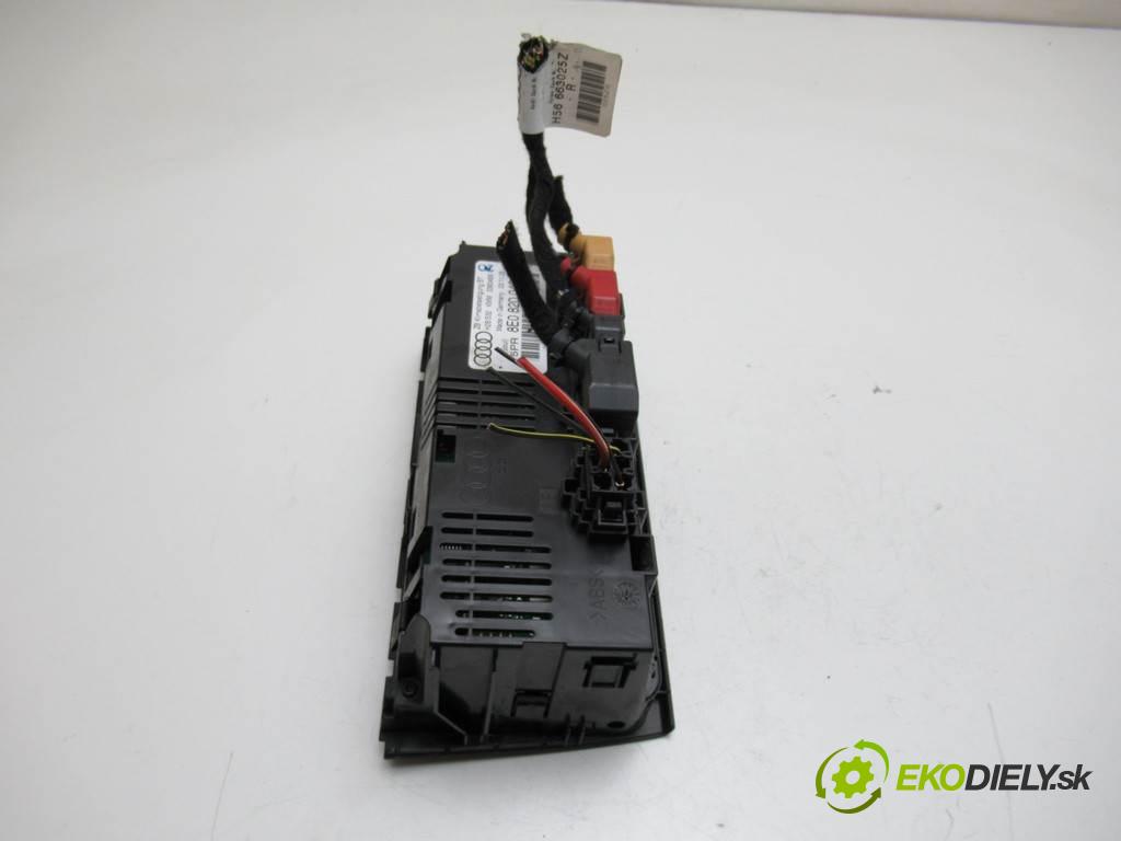 Audi A4 B7  2005 103 kW KOMBI 5D 2.0TDI 140KM 04-08 2000 Panel ovládania kúrenia 8E0820043BM (Prepínače, spínače, tlačidlá a ovládače kúrenia)