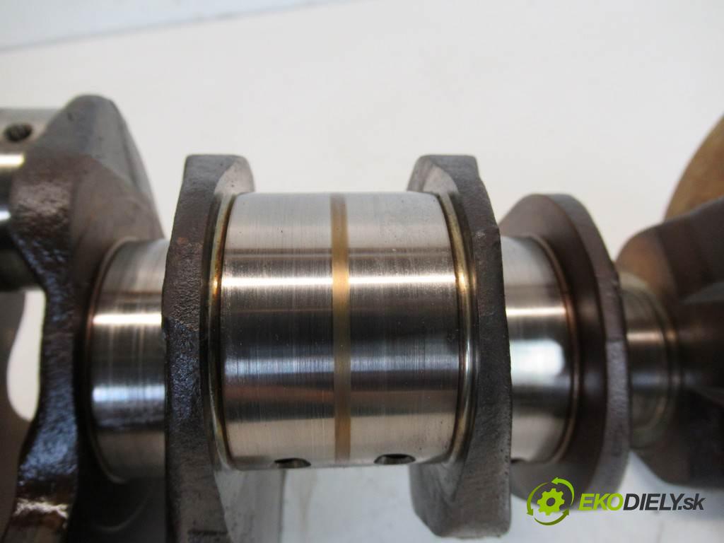 Audi A6 C6    SEDAN QUATTRO 4.2 V8 335KM 04-08  Kardaň, hriadeľ BAT (Ostatné)