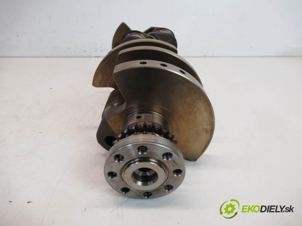 Audi A6 C6    SEDAN QUATTRO 4.2 V8 335KM 04-08  Kardaň, hriadeľ BAT (Ostatné)