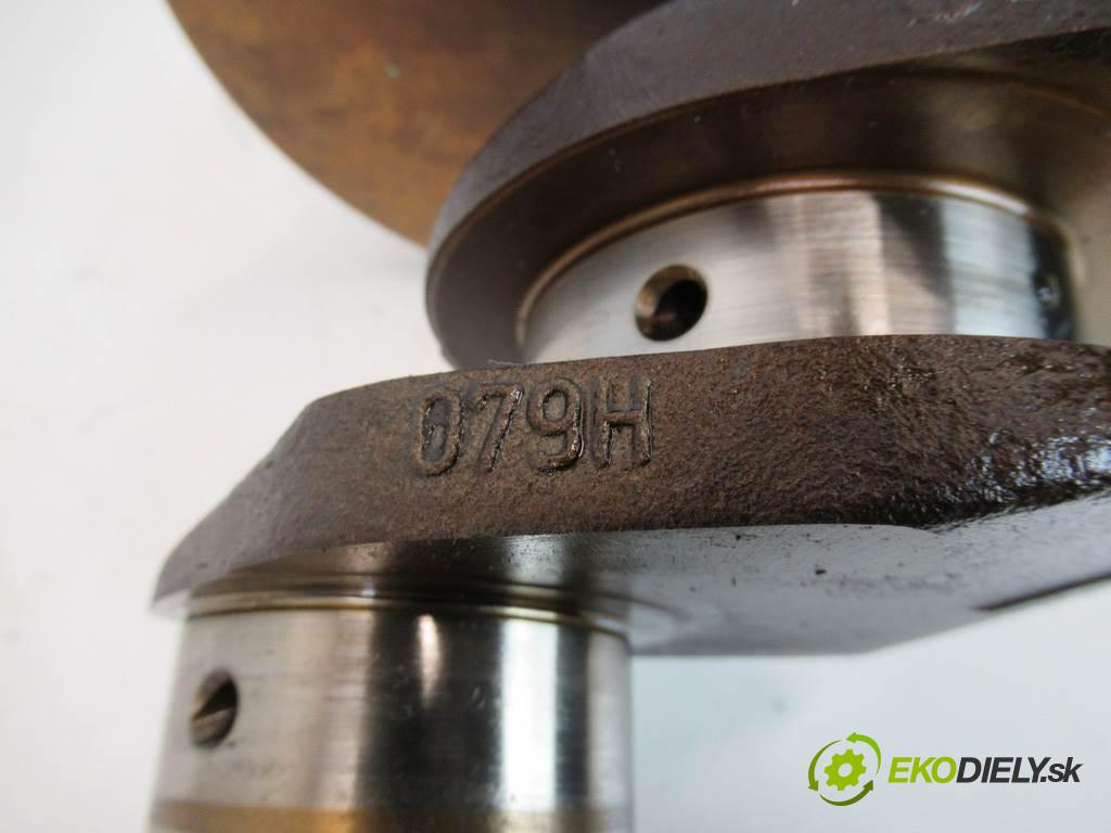 Audi A6 C6    SEDAN QUATTRO 4.2 V8 335KM 04-08  Kardaň, hriadeľ BAT (Ostatné)