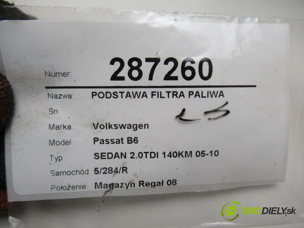Volkswagen Passat B6  2005 103 kW SEDAN 2.0TDI 140KM 05-10 2000 obal filtra paliva 3C0127400A (Kryty palivové)