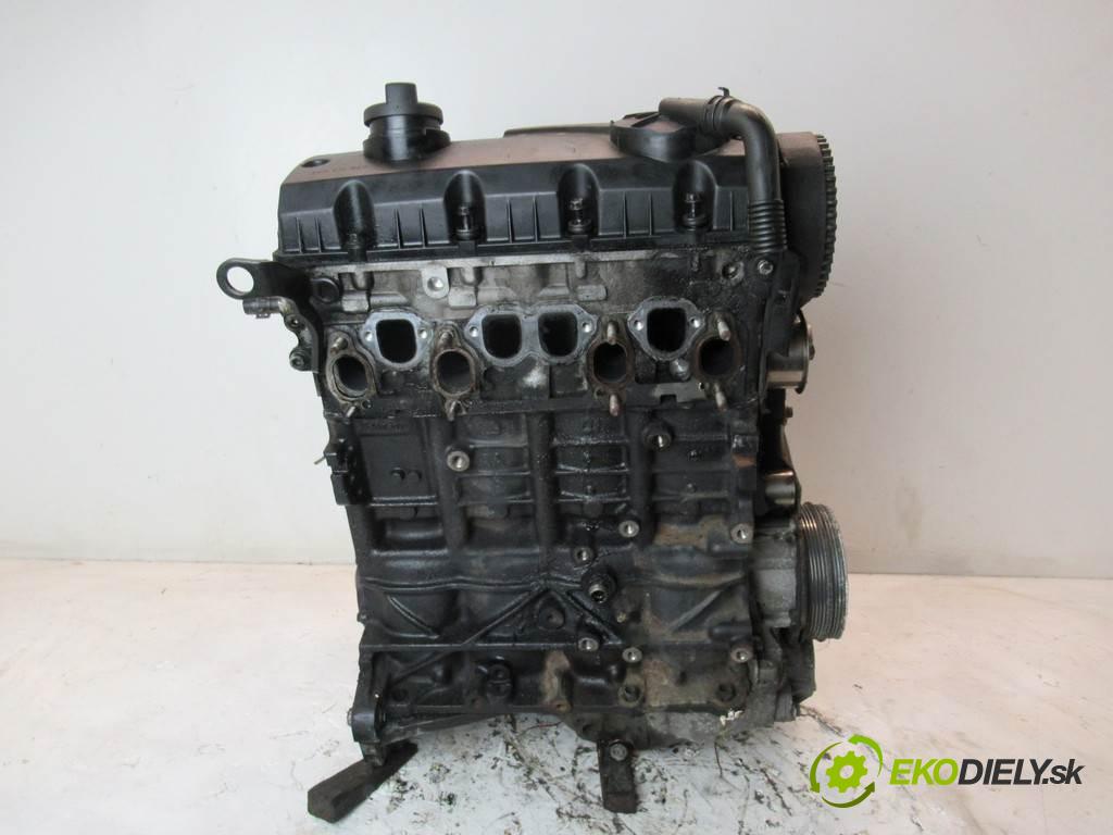 Volkswagen Passat B5 FL  2002 96 kW SEDAN 1.9TDI 130KM 00-05 1900 Motor AWX (Motory (kompletné))