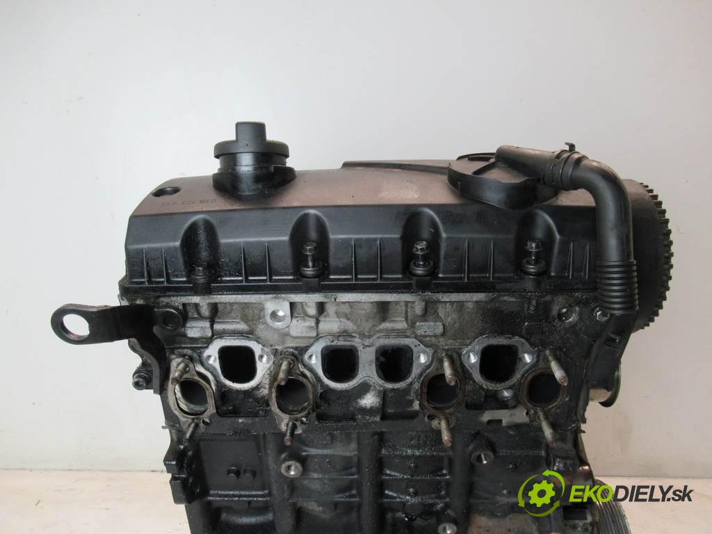 Volkswagen Passat B5 FL  2002 96 kW SEDAN 1.9TDI 130KM 00-05 1900 Motor AWX (Motory (kompletné))