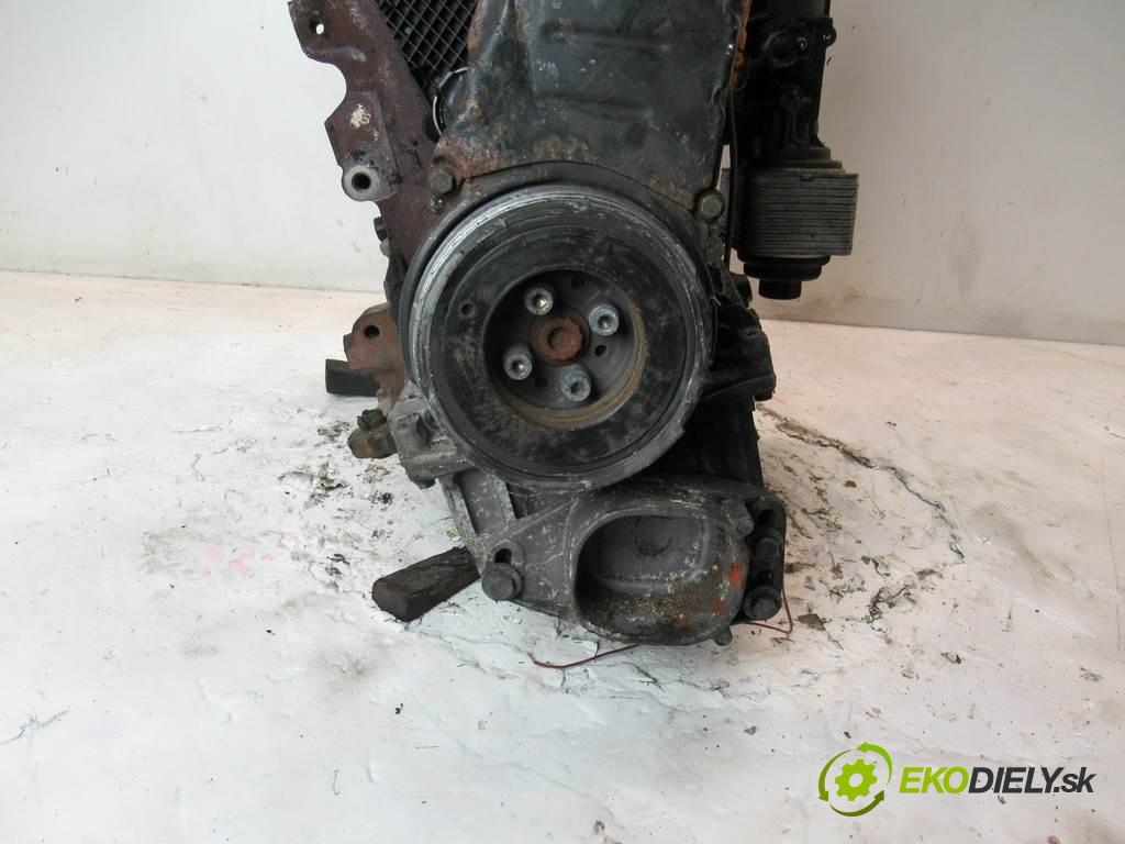 Volkswagen Passat B5 FL  2002 96 kW SEDAN 1.9TDI 130KM 00-05 1900 Motor AWX (Motory (kompletné))