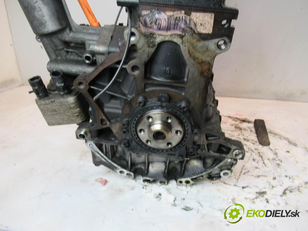Volkswagen Passat B5 FL  2002 96 kW SEDAN 1.9TDI 130KM 00-05 1900 Motor AWX (Motory (kompletné))