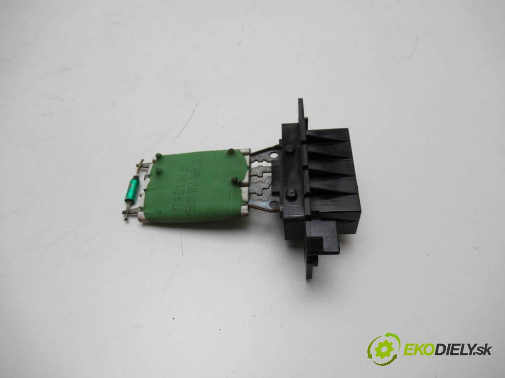 Peugeot Partner III  2010 66,20KW 1.6HDI 90KM 08-15 1560 Odpor, rezistor kúrenia vzduchu  (Odpory (rezistory) kúrenia)