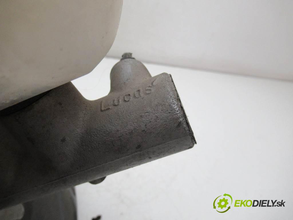 Audi A4 B5  1996 92 kW KOMBI 1.8B 125KM 94-01 1800 Posilovač Pumpa brzdová 8D0612105F (Posilňovače bŕzd)