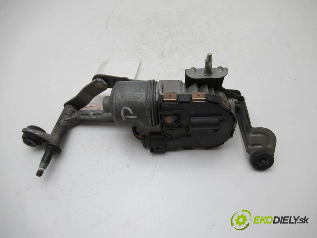 Volkswagen Golf V    PLUS 1.9TDI 105KM 03-09  mechanismus stěračů pravý přední část 5M0955120D