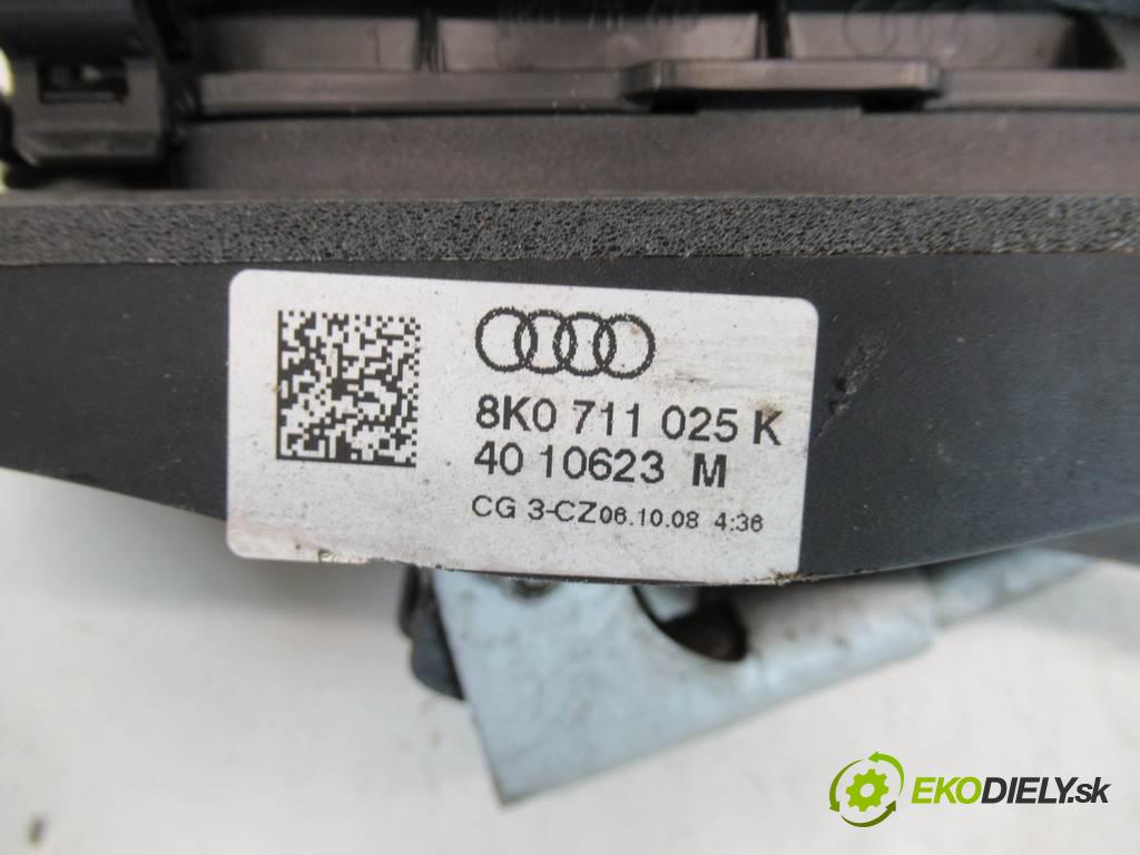 Audi A4 B8  2008 105KW KOMBI 2.0TDI 143KM 08-15 2000 Kulisa 8K0711025K (Rýchlostné páky / kulisy)