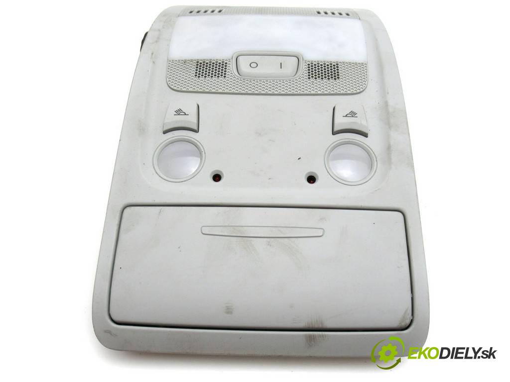 Audi A4 B8  2008 105KW KOMBI 2.0TDI 143KM 08-15 2000 svetlo stropné 8T0947135A (Osvetlenie interiéru)