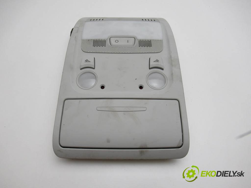 Audi A4 B8  2008 105KW KOMBI 2.0TDI 143KM 08-15 2000 svetlo stropné 8T0947135A (Osvetlenie interiéru)