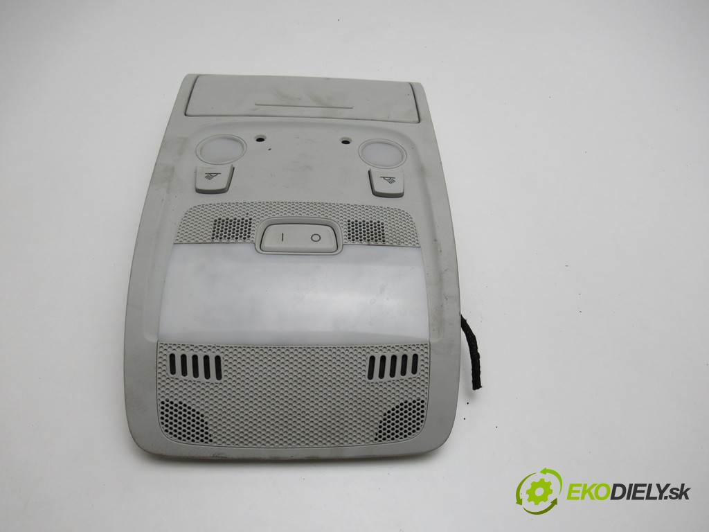 Audi A4 B8  2008 105KW KOMBI 2.0TDI 143KM 08-15 2000 svetlo stropné 8T0947135A (Osvetlenie interiéru)