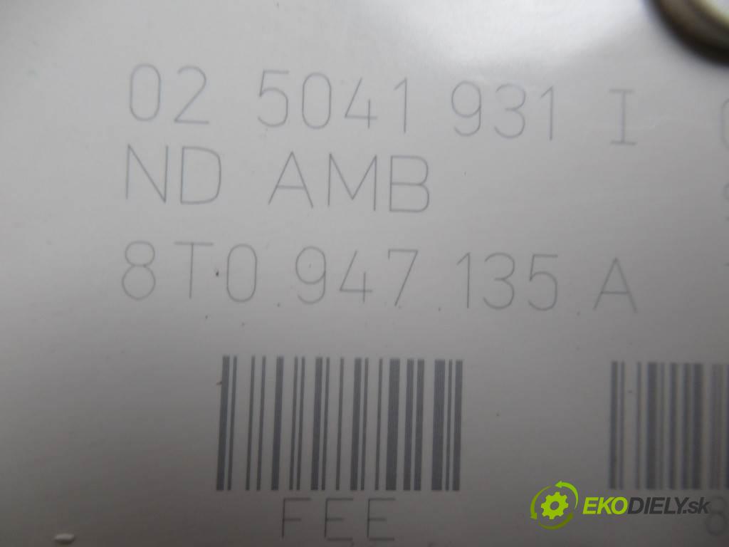 Audi A4 B8  2008 105KW KOMBI 2.0TDI 143KM 08-15 2000 svetlo stropné 8T0947135A (Osvetlenie interiéru)
