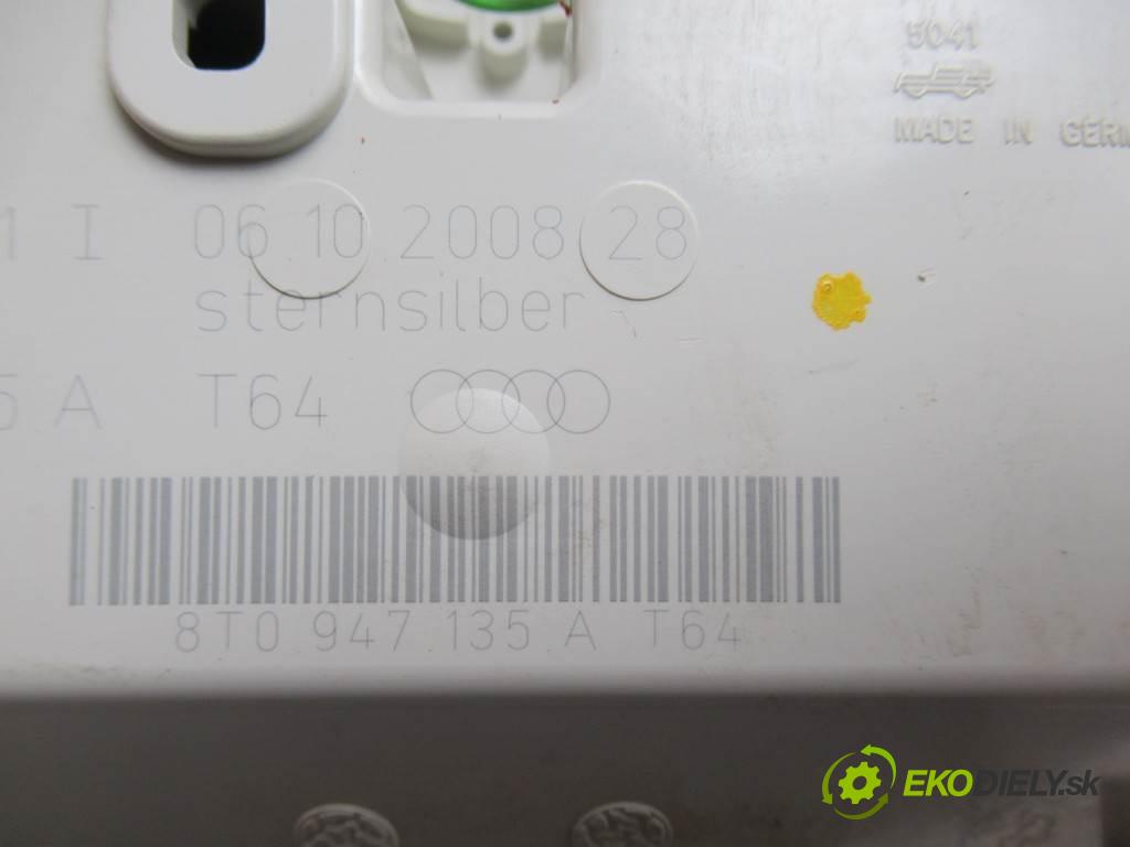 Audi A4 B8  2008 105KW KOMBI 2.0TDI 143KM 08-15 2000 svetlo stropné 8T0947135A (Osvetlenie interiéru)