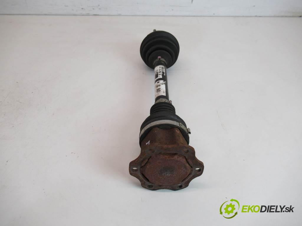 Audi A4 B8  2008 105KW KOMBI 2.0TDI 143KM 08-15 2000 Poloos ľavá strana 8K0407271Q (Poloosy)