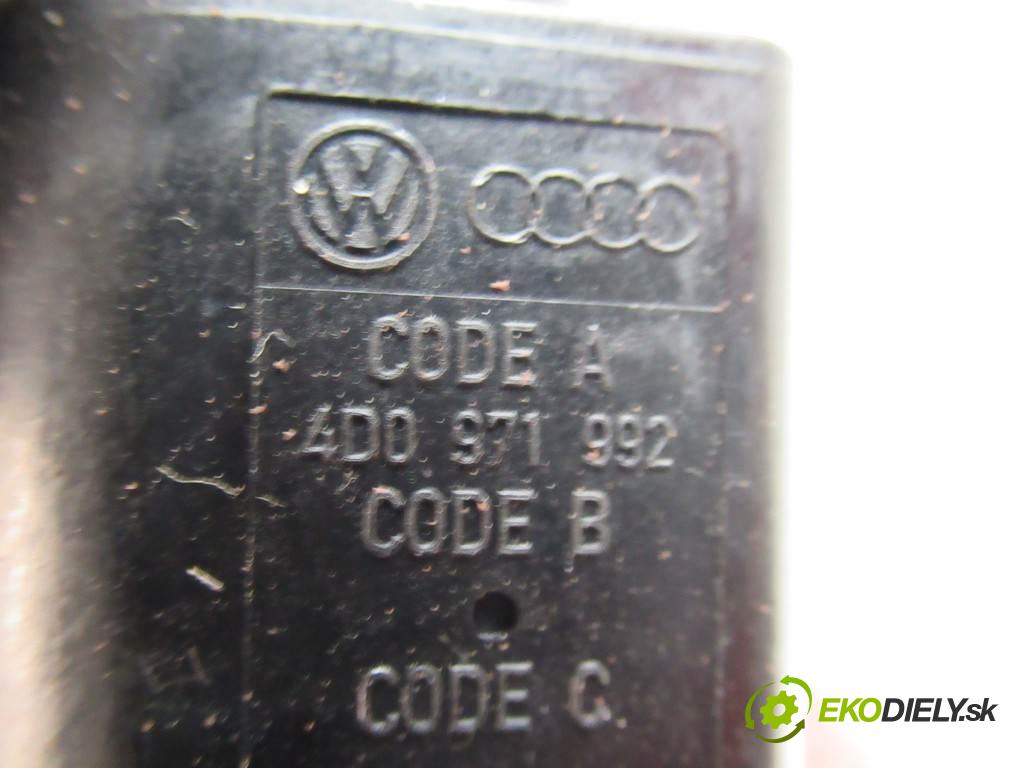 Audi A4 B8  2008 105KW KOMBI 2.0TDI 143KM 08-15 2000 Regulátor tlaku paliva 0928400706 (Ostatné)