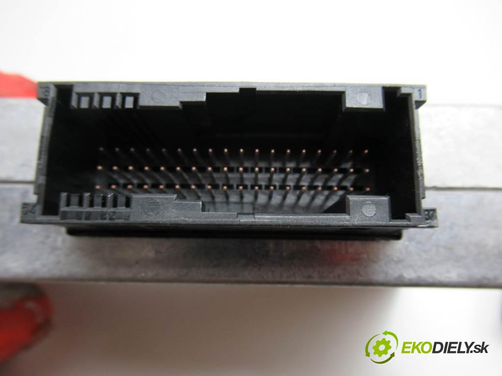 Audi A4 B8    KOMBI 2.0TDI 143KM 08-15  Modul BLUETOOTH 8T0862335C (Ostatné)