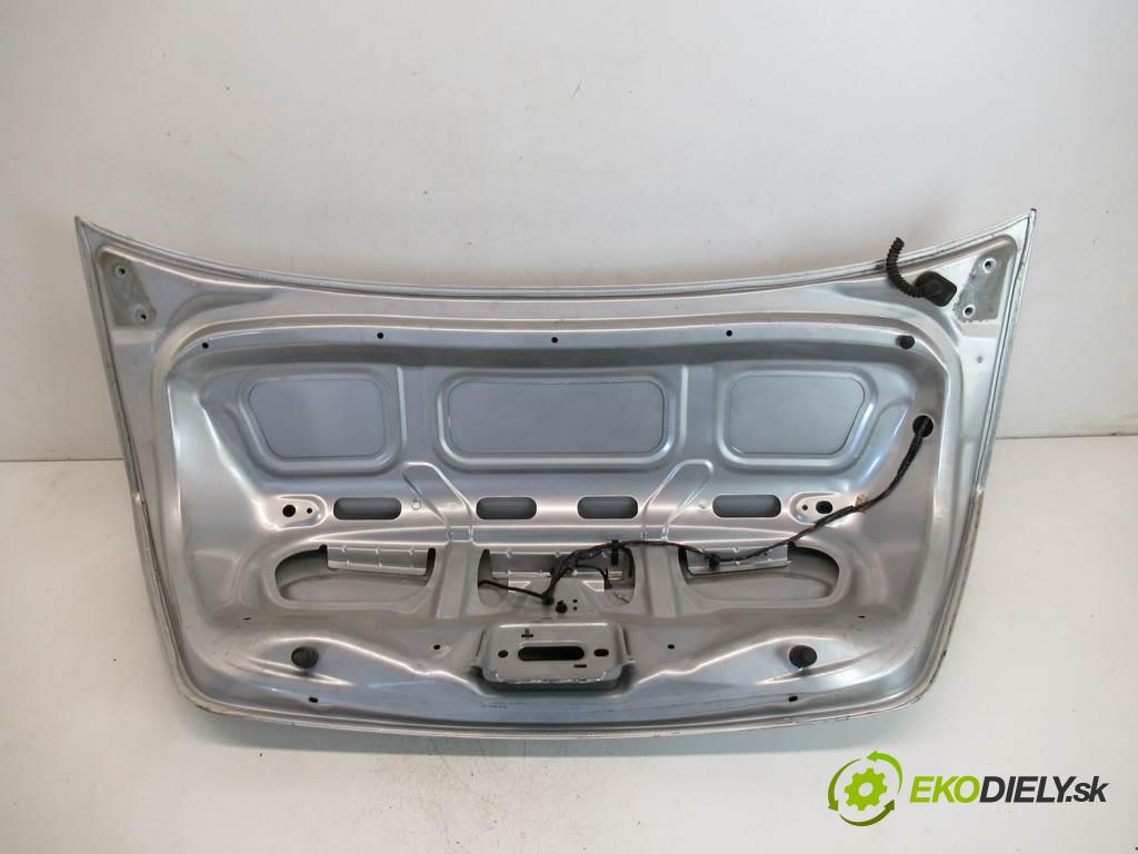 Ford Mondeo Mk3  2001 88kw SEDAN 2.0 TDDI 90KM 00-07 2000 zadní část kapota  (Zadní kapoty)