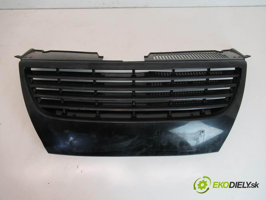 Volkswagen Passat B6  2006 103 kW KOMBI 2.0TDI 140KM 05-10 2000 Mriežka maska  (Mriežky, masky)