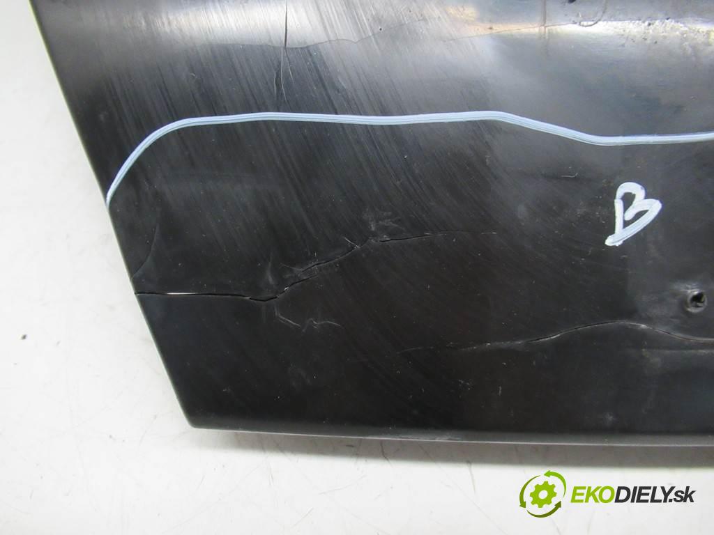 Volkswagen Passat B6  2006 103 kW KOMBI 2.0TDI 140KM 05-10 2000 Mriežka maska  (Mriežky, masky)