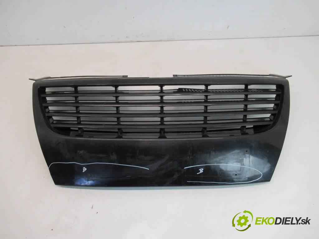 Volkswagen Passat B6  2006 103 kW KOMBI 2.0TDI 140KM 05-10 2000 Mriežka maska  (Mriežky, masky)