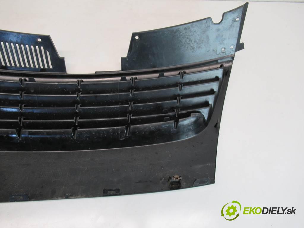 Volkswagen Passat B6  2006 103 kW KOMBI 2.0TDI 140KM 05-10 2000 Mriežka maska  (Mriežky, masky)
