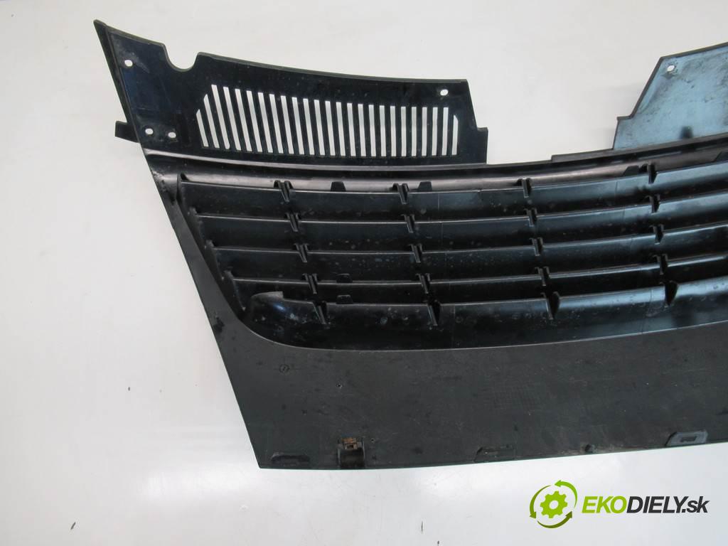 Volkswagen Passat B6  2006 103 kW KOMBI 2.0TDI 140KM 05-10 2000 Mriežka maska  (Mriežky, masky)