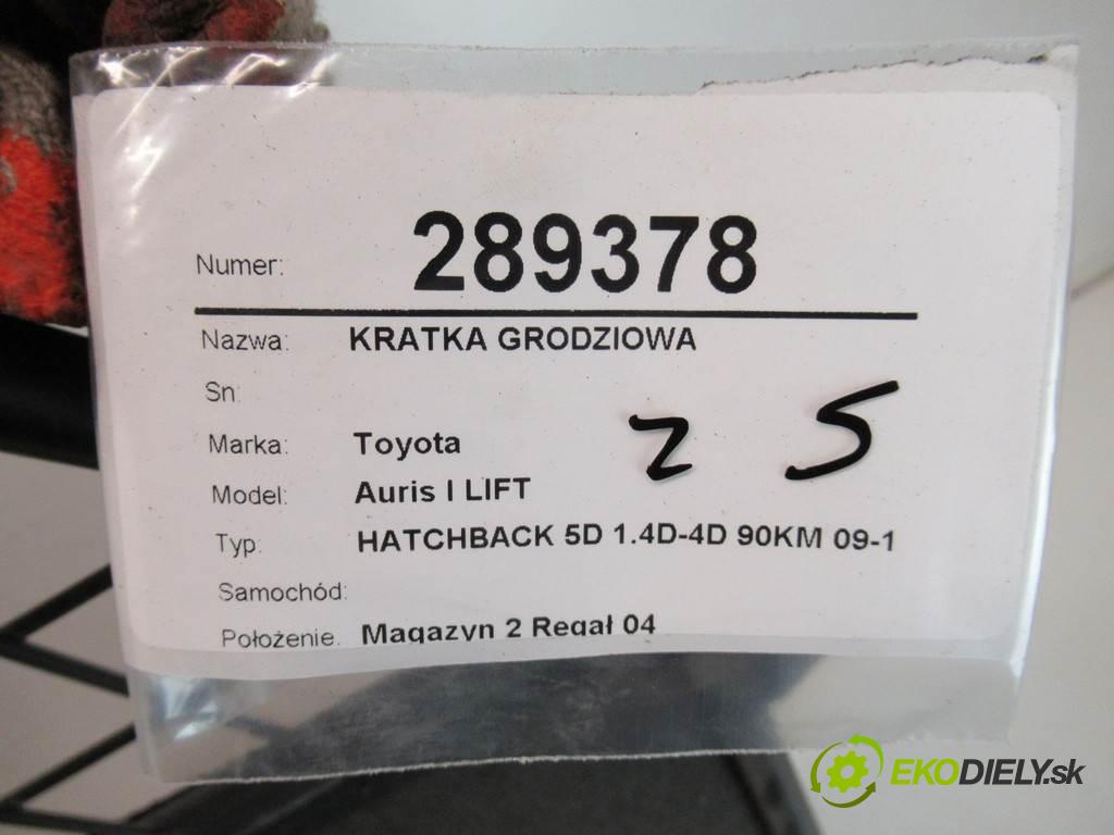 Toyota Auris I LIFT    HATCHBACK 5D 1.4D-4D 90KM 09-13  Mriežky deliaca  (Ostatné)
