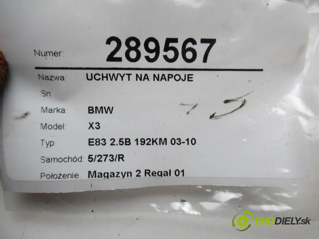 BMW X3  2005 141 kW E83 2.5B 192KM 03-10 2500 držák na nápoje 3401957 (Úchyty)