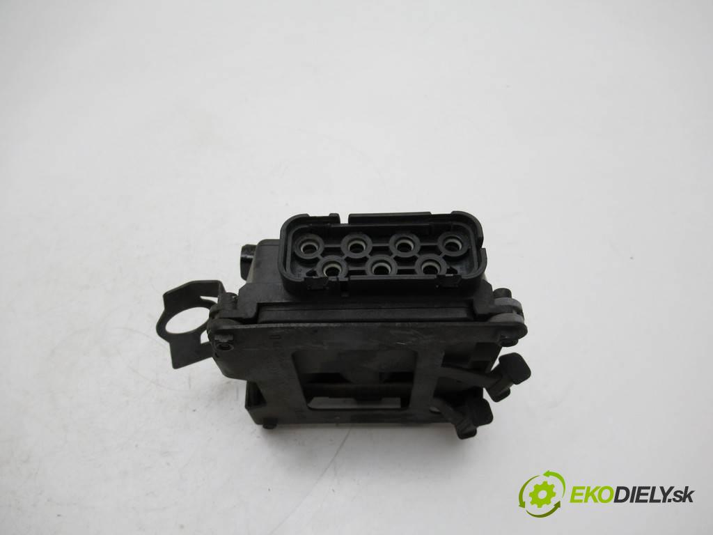 Volkswagen Golf V    HATCHBACK 5D 1.9TDI 105KM 03-08  Ventil magnetický 6Q0906625 (Ostatné)