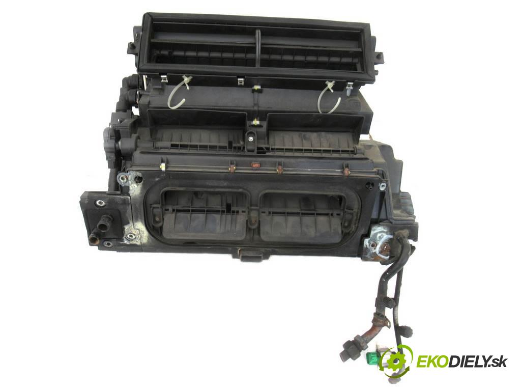 Iveco STRALIS 440S45 2007  440S45  topné těleso radiátor topení 5E9920200 (Radiátory topení)