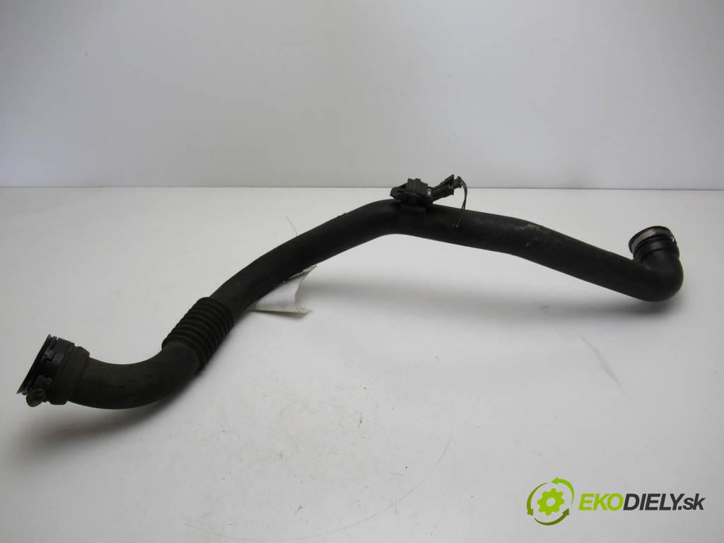 Renault Laguna II    KOMBI 1.9DCI 107KM 01-07  Rúra hadice trubka vzduchu 8200142349 (Hadice chlazení vzduchu)