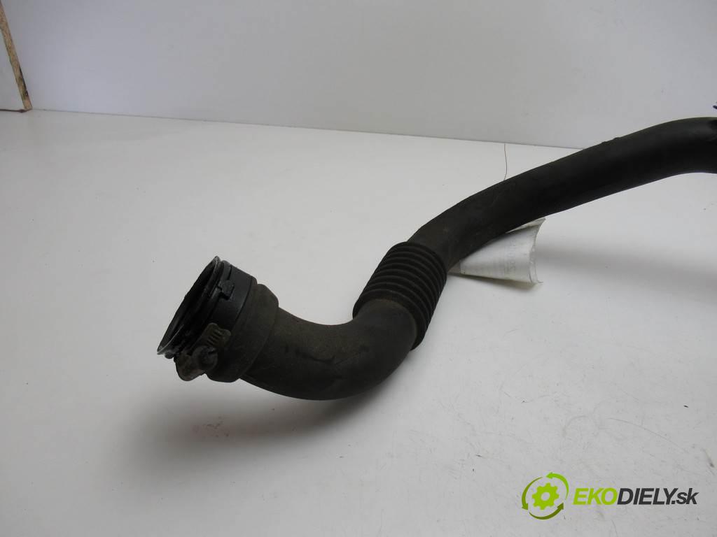 Renault Laguna II    KOMBI 1.9DCI 107KM 01-07  Rúra hadice trubka vzduchu 8200142349 (Hadice chlazení vzduchu)